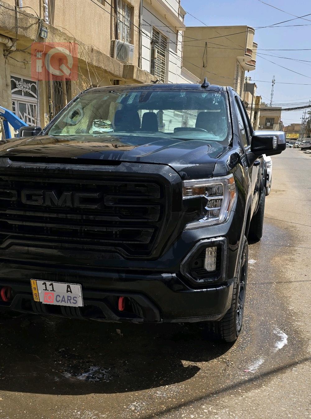 GMC Sierra
